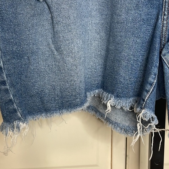 Lane Bryant Women’s Denim Distressed Cutoff Shorts Size 20 Raw Hem Plus Size - Picture 3 of 10